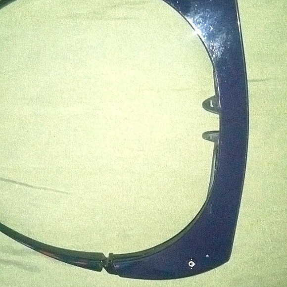 SONY 3D TV Glasses - Picture 6 of 8